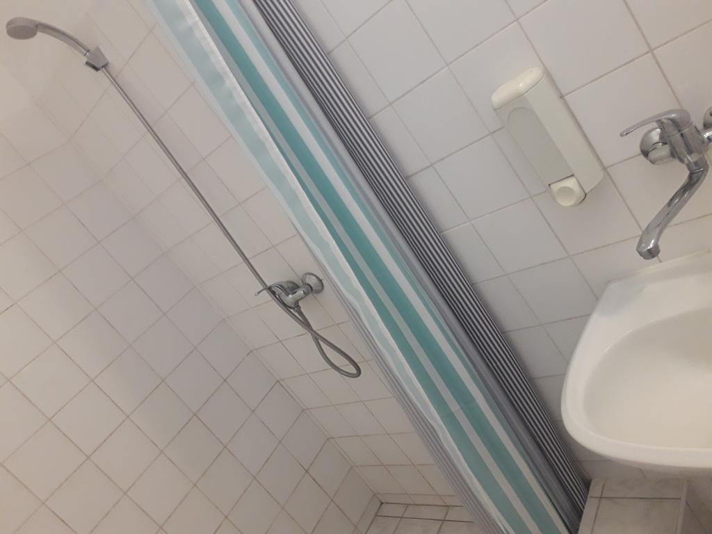 Hostel Sokol Troja Прага Екстериор снимка